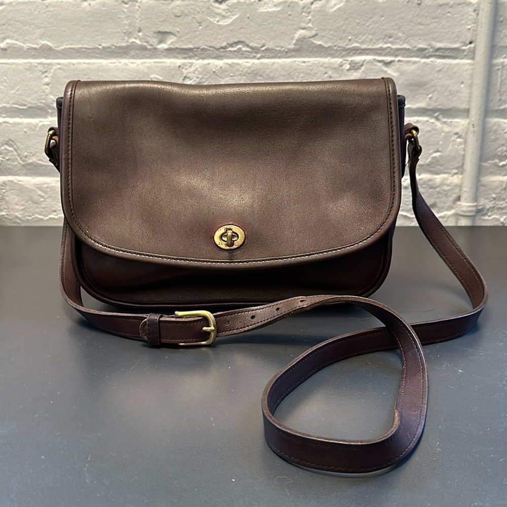 COACH Vintage City Bag 9790 Crossbody Mahogany Brown handcrafted in México